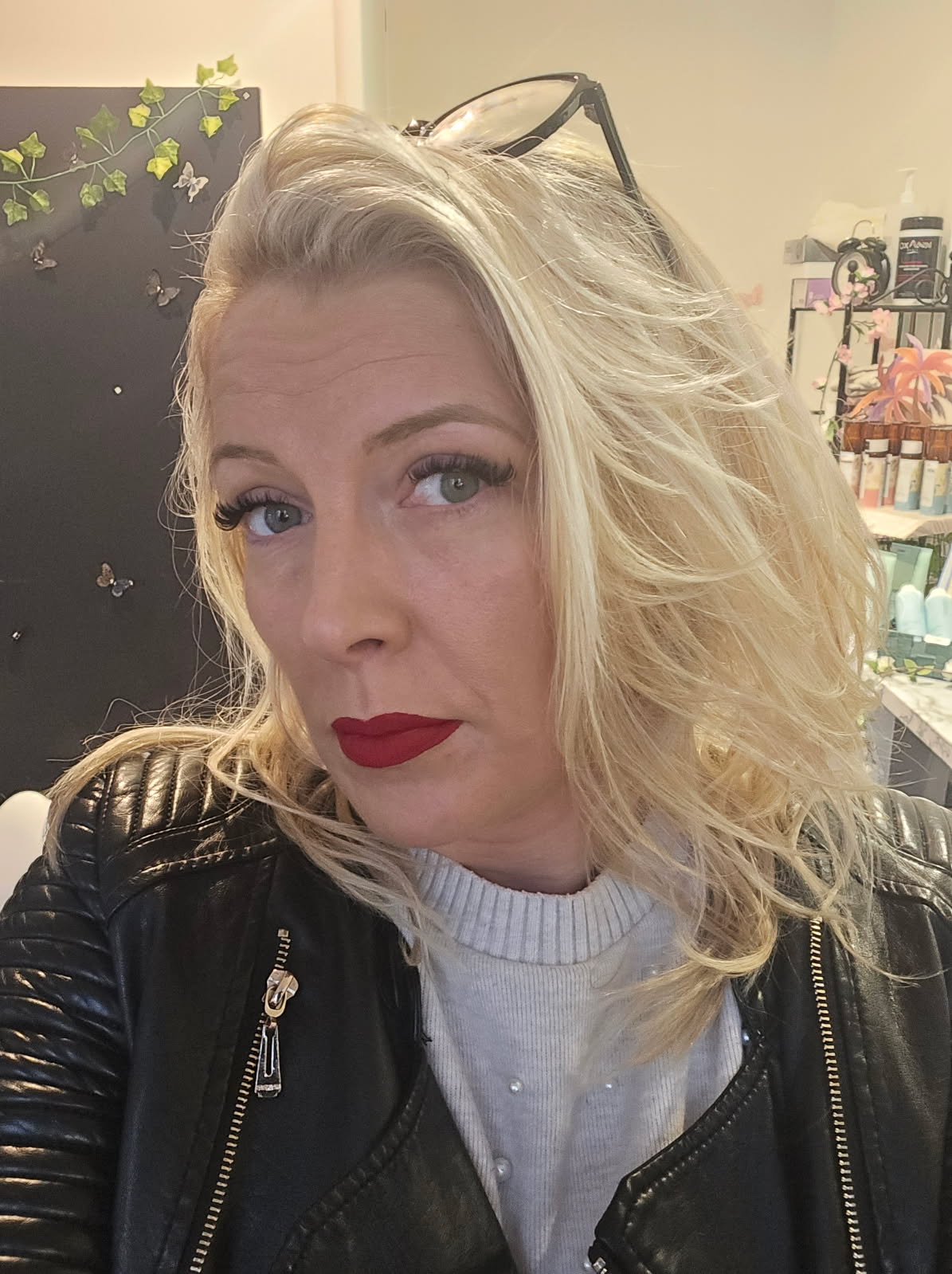 sarah tirache pause vernis.JPG